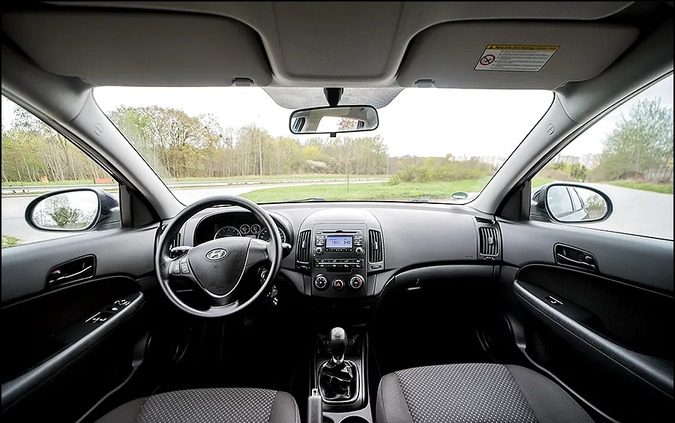 Hyundai I30 cena 19900 przebieg: 150000, rok produkcji 2012 z Elbląg małe 596